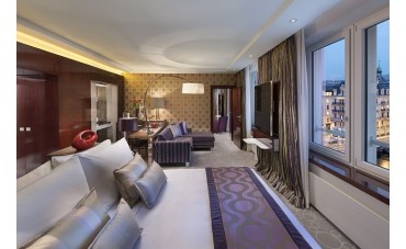 Prześcieradła w hotelach, dlaczego biel stała się symbolem czystości i luksusu?